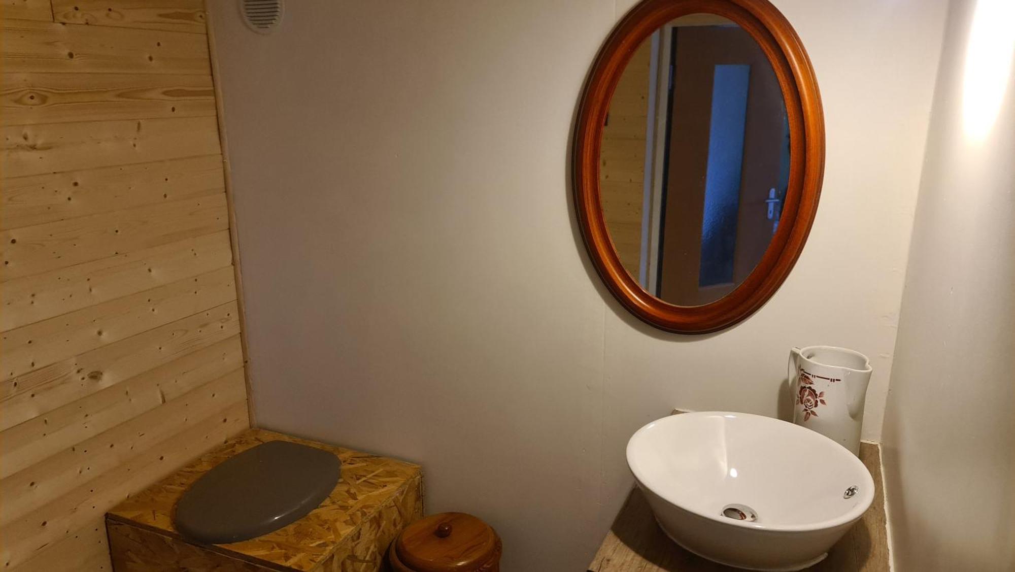 Chambre A La Ferme, Les Vergers Du Muscardin Breel Exterior photo
